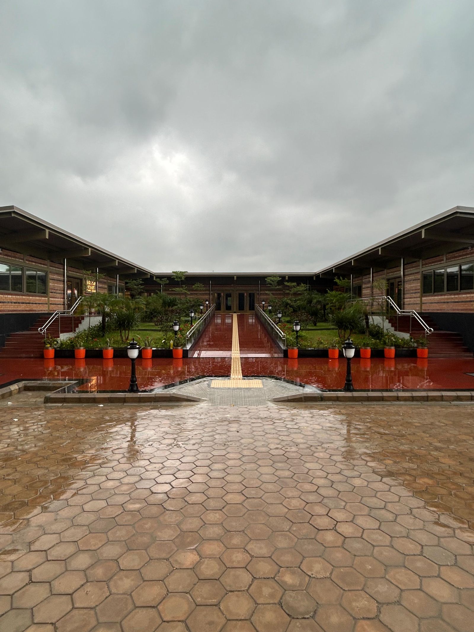 University Entrance Block — Architecture · Institutional — India | Studio Form + Function